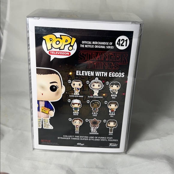 Funko Pop Stranger Things Eleven with Eggos 421 Chase variant blonde wig - Picture 3 of 6